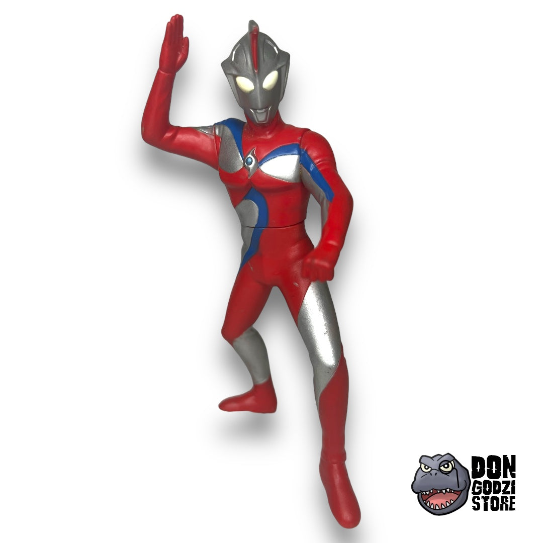 Ultraman Cosmos - Banpresto 6 pulgadas