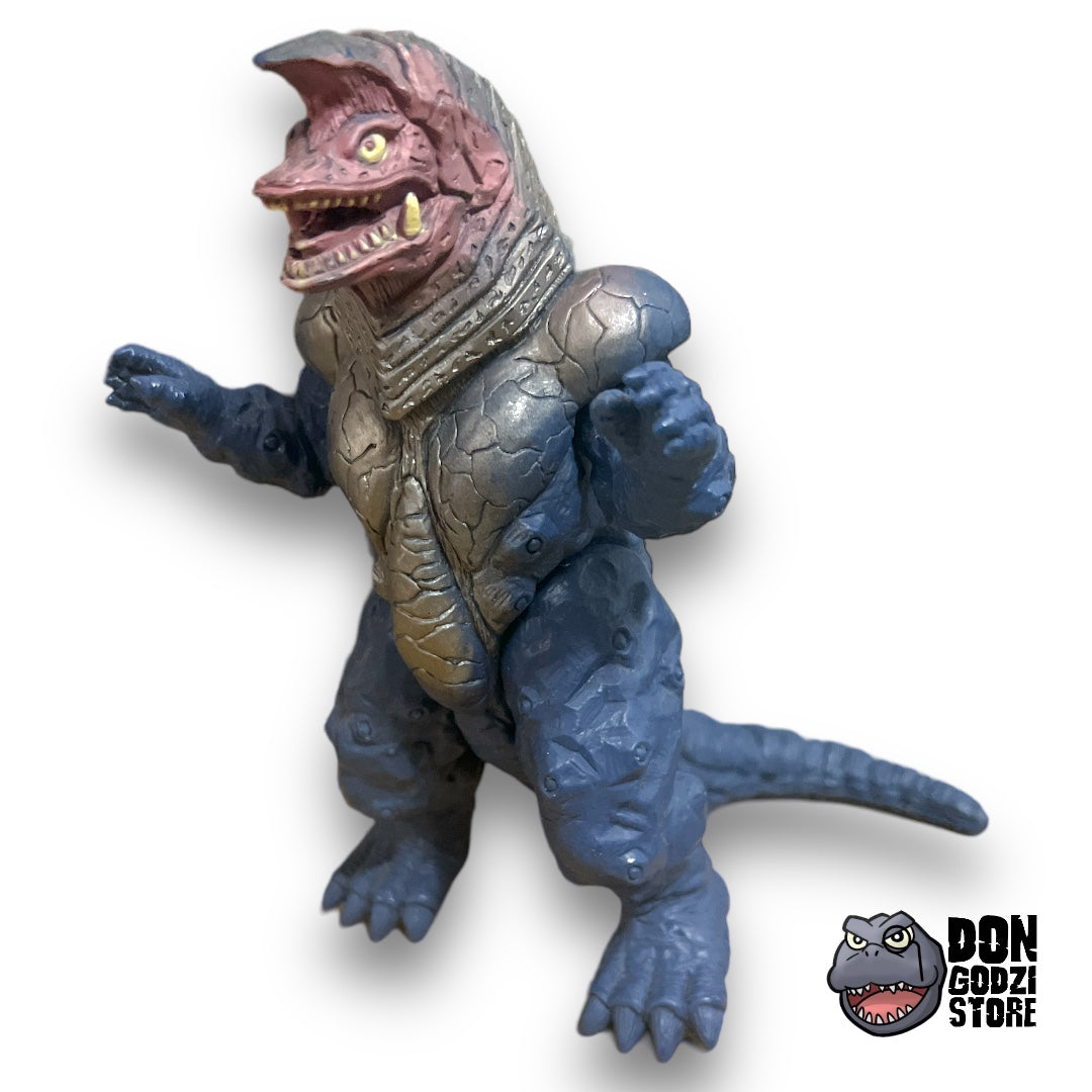 X:UK-1-C Golza - Ultra Kaiju Series - Bandai Japon